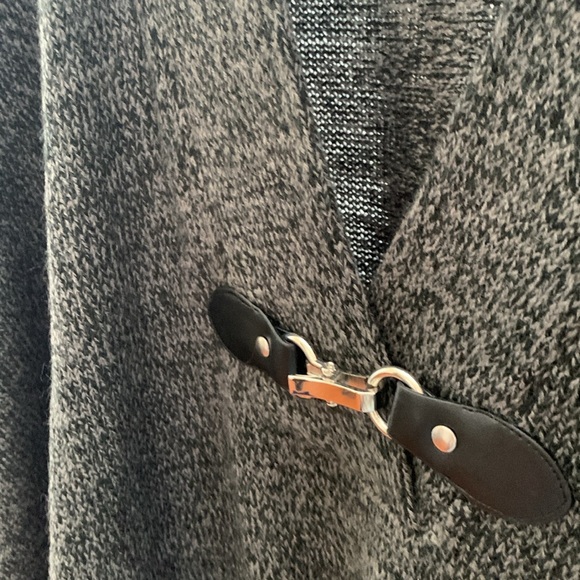 Catherines beautiful equestrian detail gray and black poncho top 5 x. NWOT - Picture 7 of 11